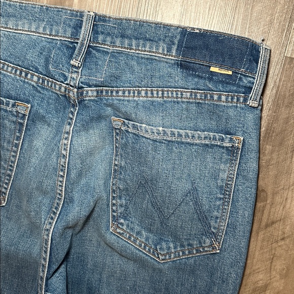 MOTHER High Waisted Rider Ankle Running with Scissors Jeans - 33 - Picture 4 of 8